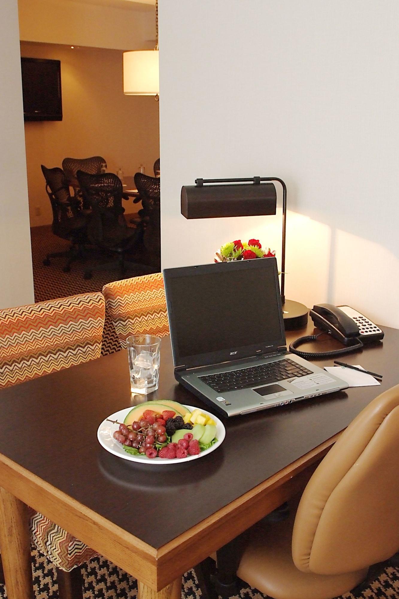 Embassy Suites By Hilton Detroit Metro Airport Romulus Dış mekan fotoğraf