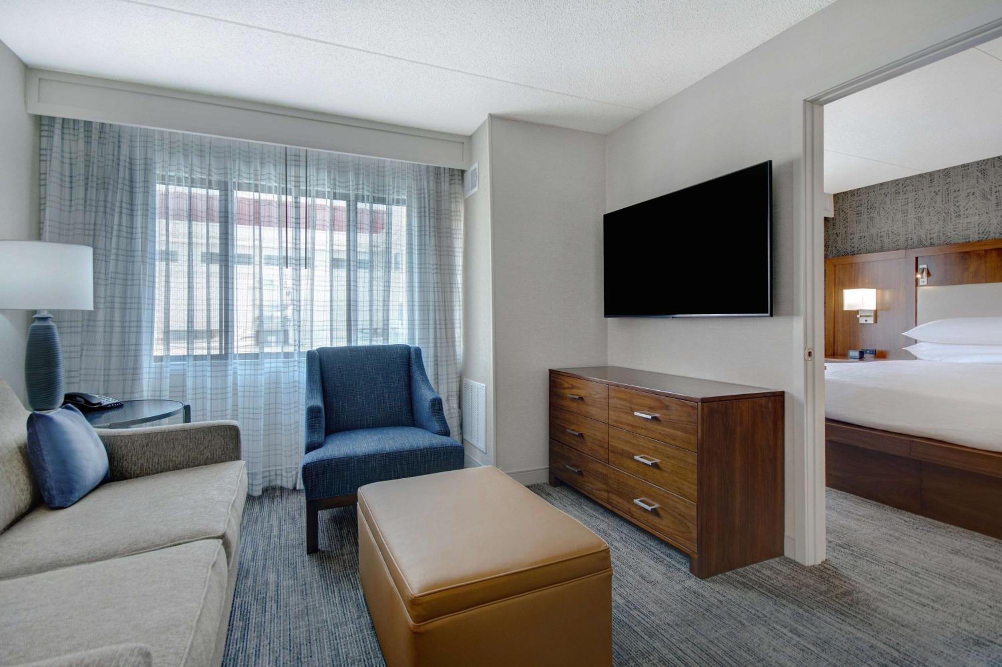 Embassy Suites By Hilton Detroit Metro Airport Romulus Dış mekan fotoğraf